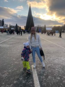 Новогодняя елка на площади имени Куйбышева. Мишутина П.Г., декабрь 2019